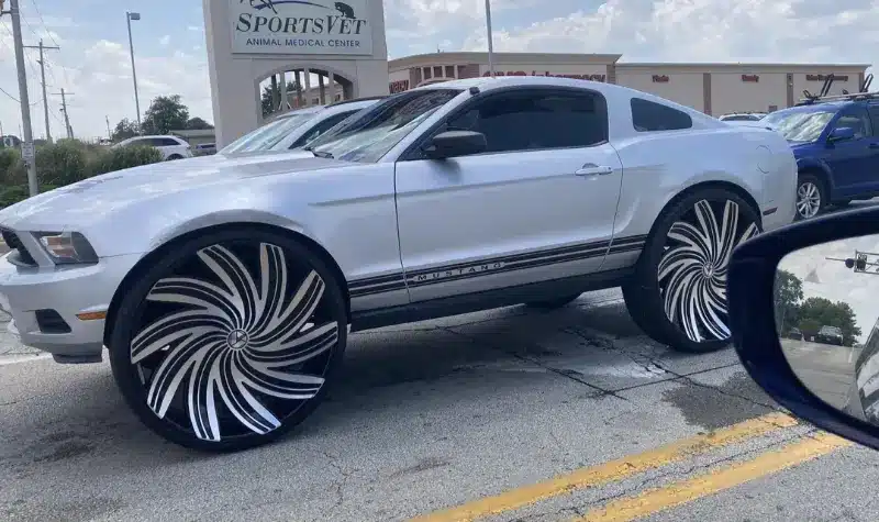 custom wheels on mustang v0 9wvi091ufm7d1 1